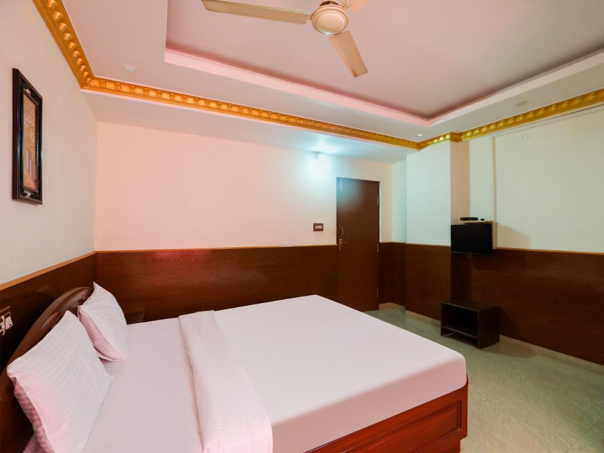 Capital O 84002 Hotel Top In Town President Kushālnagar 外观 照片