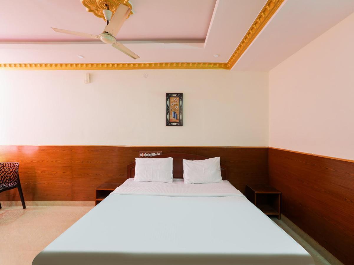 Capital O 84002 Hotel Top In Town President Kushālnagar 外观 照片