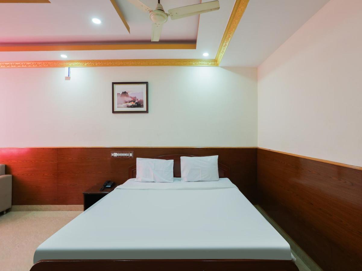 Capital O 84002 Hotel Top In Town President Kushālnagar 外观 照片
